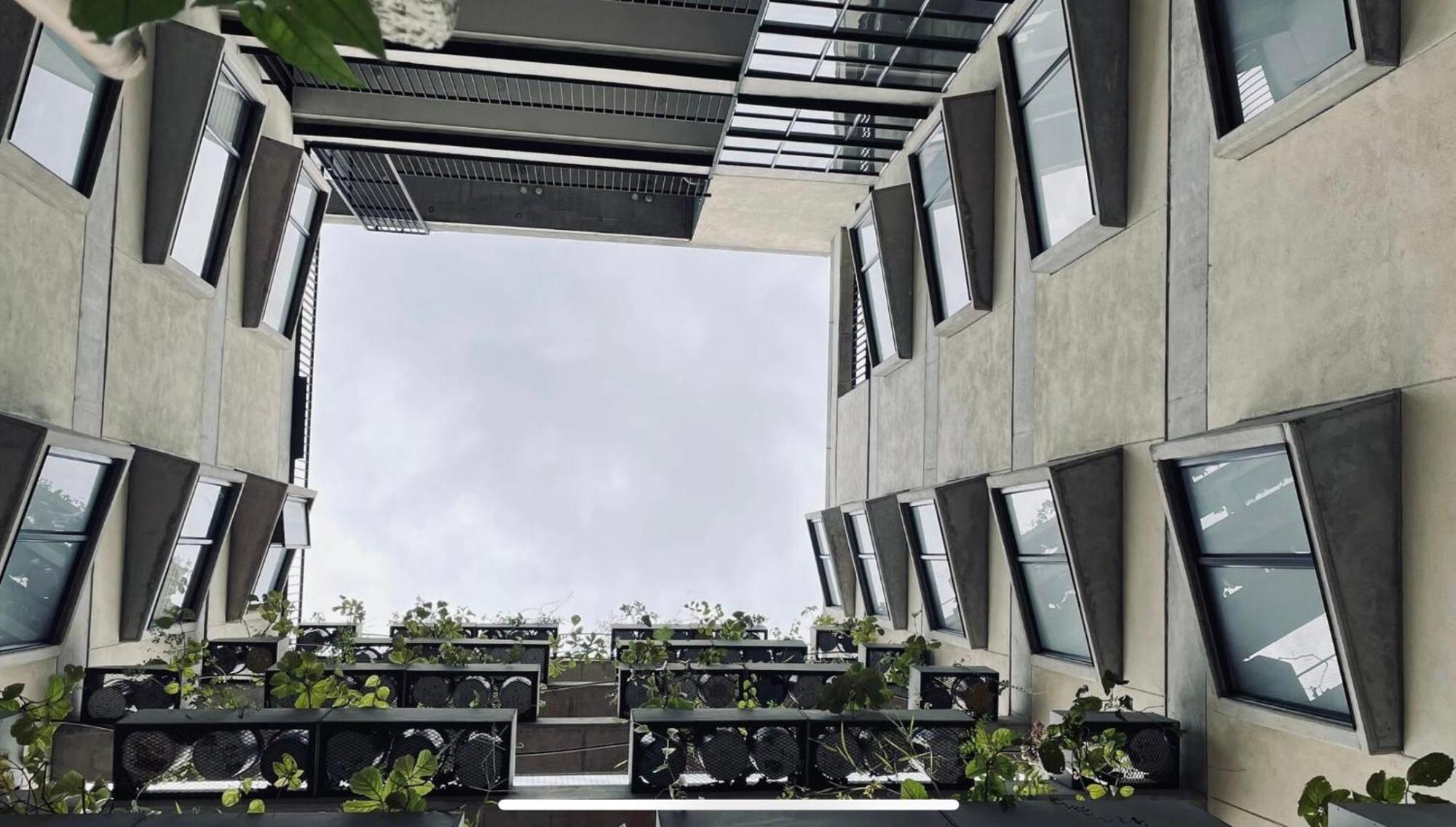 Apartamento Loft - Patio Privado - Primer Parque Laureles Medellín